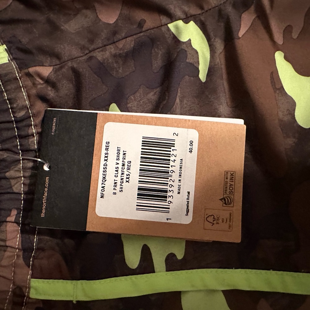 The North Face Camo Shorts - Picture 3 of 4